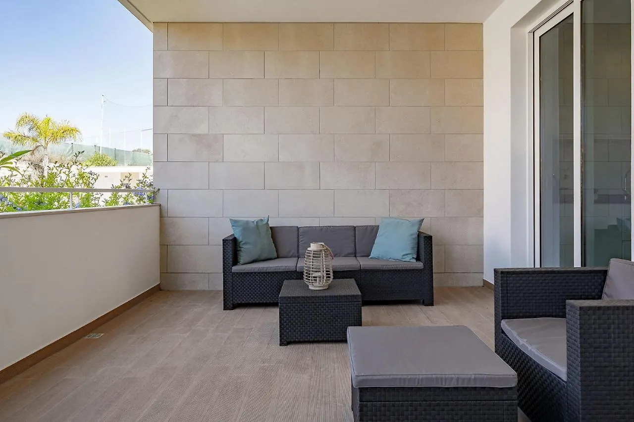 Brand New Spacious Bright Ground Floor Apartment, Vila Ancora, Lagos 0*,