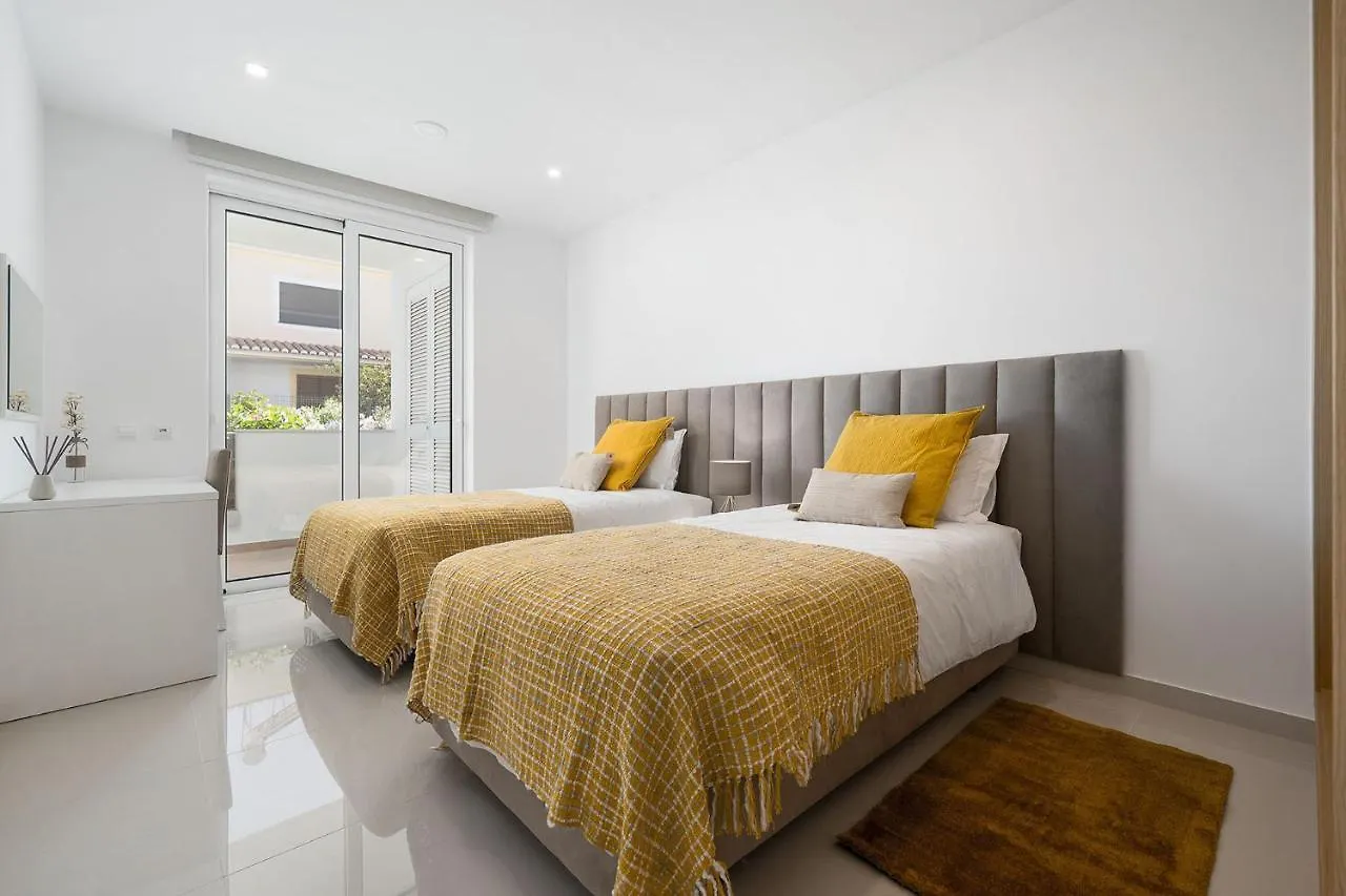 Brand New Spacious Bright Ground Floor Apartment, Vila Ancora, Lagos